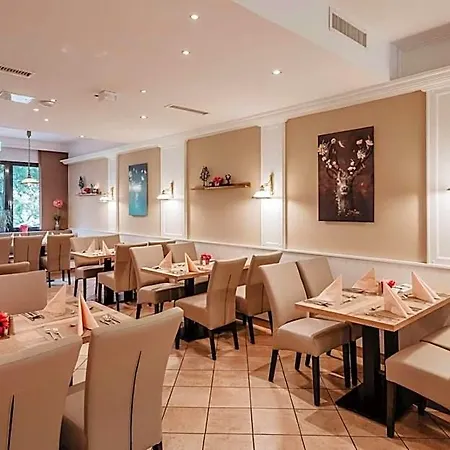 Unter Den Linden Hotel 3*