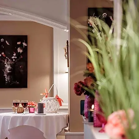 Unter Den Linden Hotel 3*