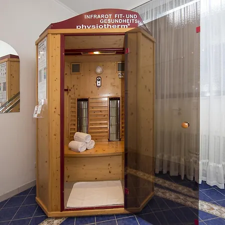 Hotel Unter Den Linden 3*